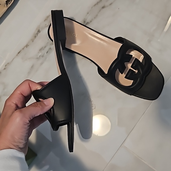 Gucci Interlocking Sandals - Picture 3 of 4